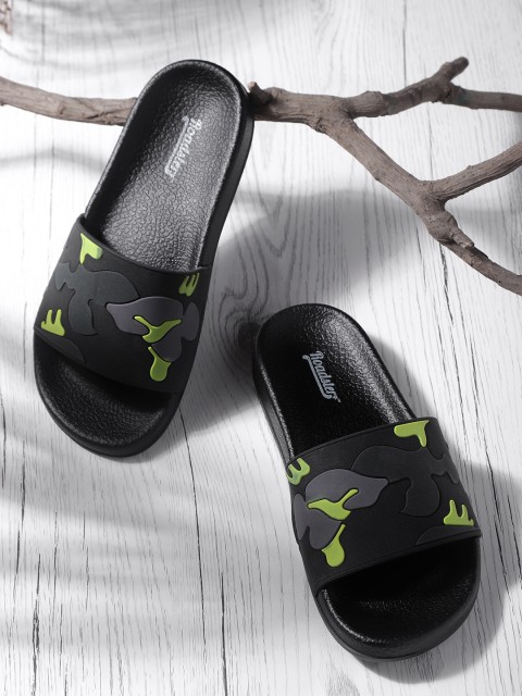 

Roadster Women Black & Green Abstract Textured Sliders