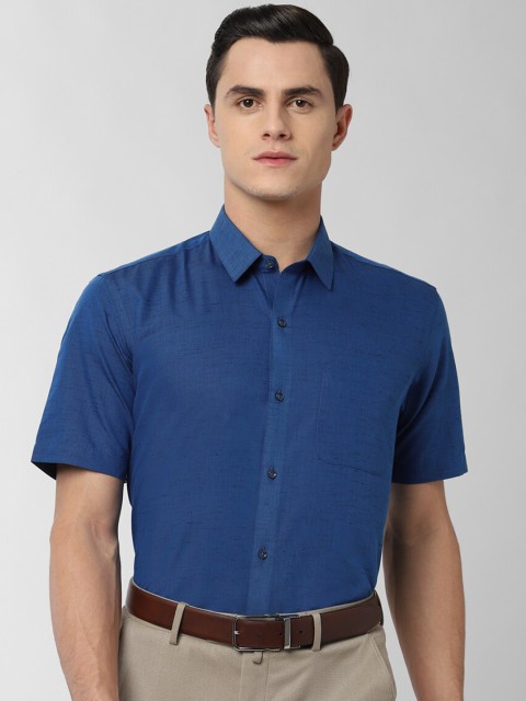 

Peter England Men Blue Regular Fit Solid Formal Shirt