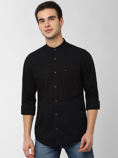 

Peter England Casuals Men Black Slim Fit Solid Casual Shirt