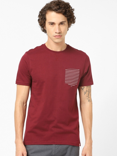 

Celio Men Burgundy Solid Round Neck Pure Cotton T-shirt