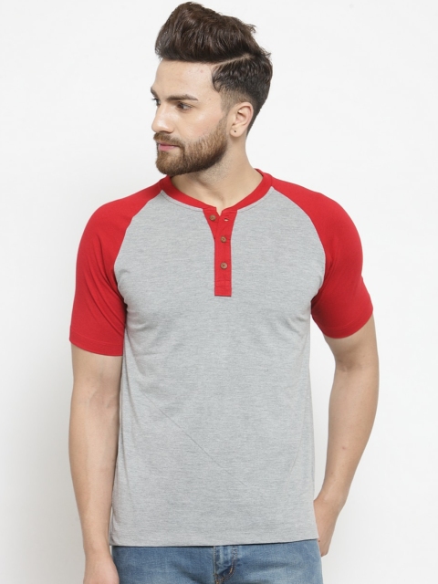 

Kalt Men Red Colourblocked Henley Neck T-shirt