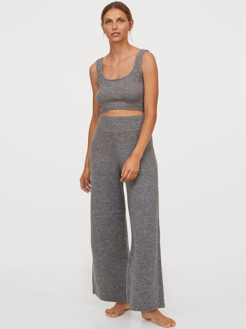 

H&M Women Grey Solid Knitted Trousers