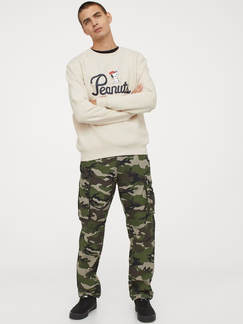 

H&M Men Green Cargo Trousers Regular Fit