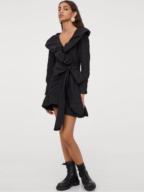 

H&M Women Black Solid Bow-Detail Wrap Dress