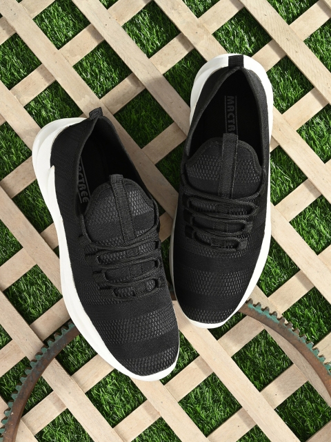 

Mactree Men Black Textile Walking Shoes