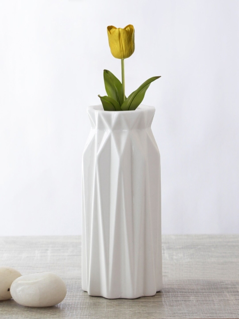 

TAYHAA White Textured Ceramic Flower Vase