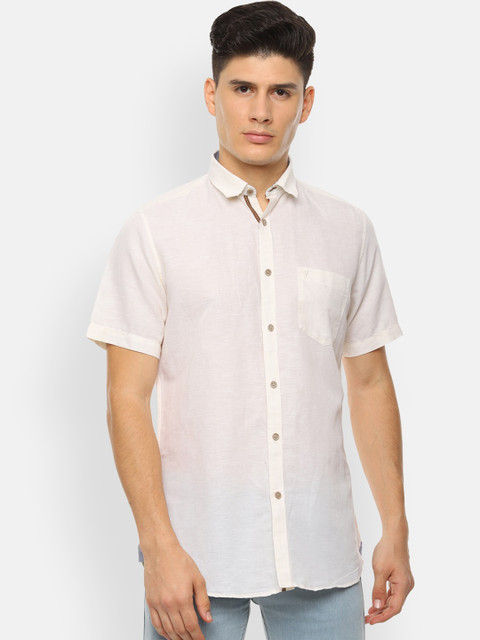 

Van Heusen Sport Men Cream-Coloured Slim Fit Solid Casual Shirt