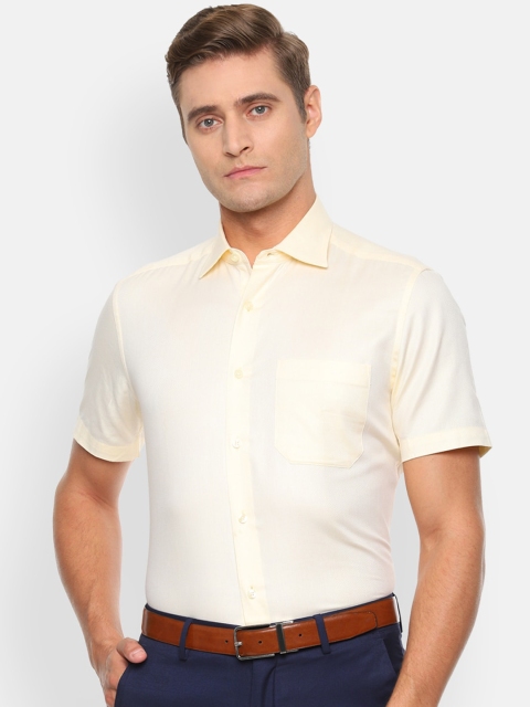 

Louis Philippe Men Yellow Regular Fit Solid Formal Shirt
