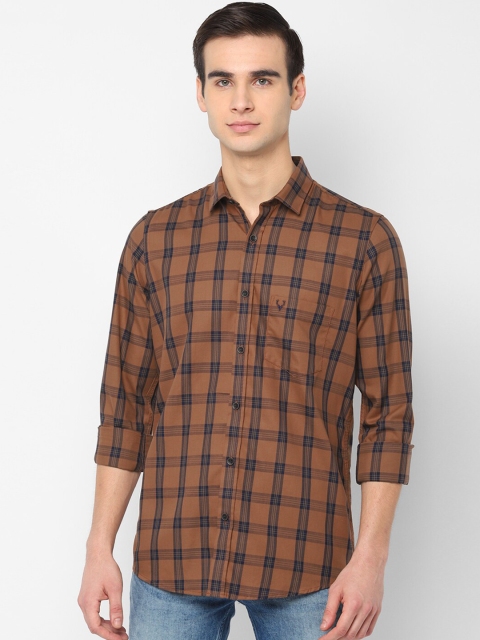 

Solly Jeans Co. Men Brown & Navy Blue Regular Fit Checked Casual Shirt