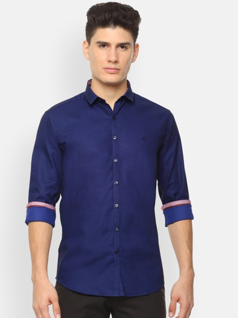 

V Dot Men Navy Blue Slim Fit Solid Casual Shirt
