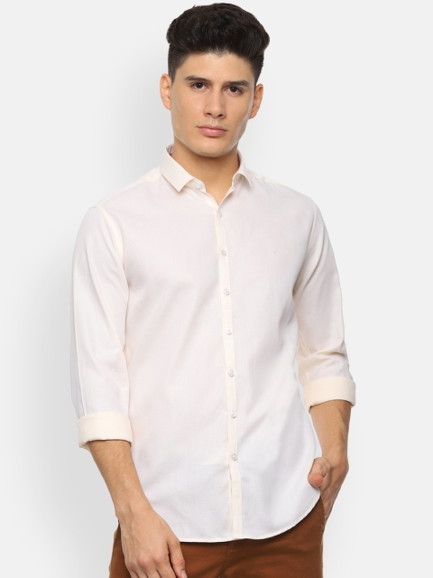 

V Dot Men Cream-Coloured Slim Fit Solid Casual Shirt