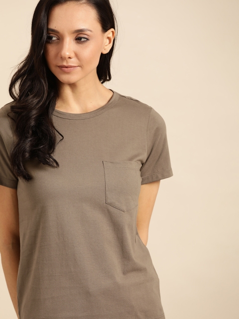

ether Women Taupe Solid Round Neck T-shirt