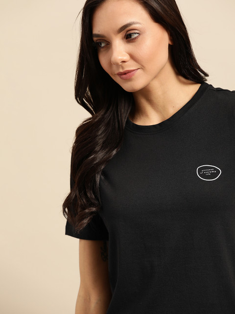 

ether Women Black Solid Pure Cotton Round Neck T-shirt