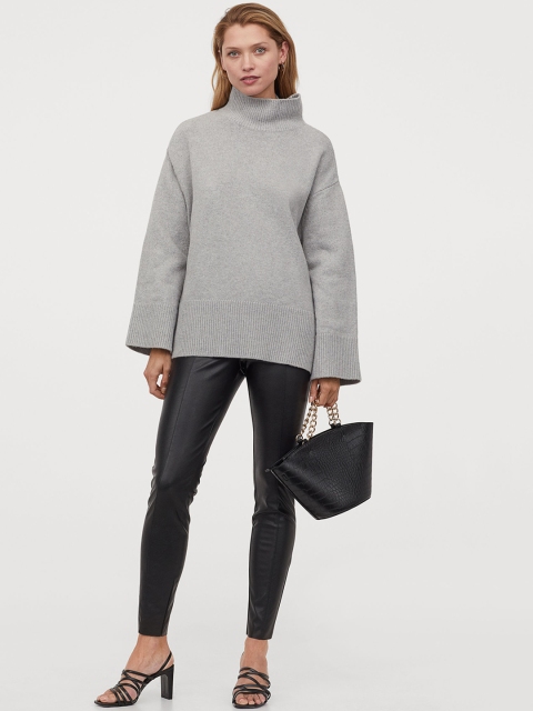 

H&M Women Black Solid Leggings With Creases