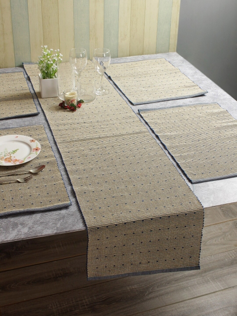 

Soumya Set of 7 Beige & Grey Reversible Cotton 6 Seater Table Mats with Runner