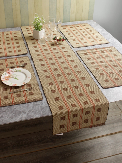 

Soumya Beige & Brown 7 Pcs Reversible Cotton Table Mats & Runner Set