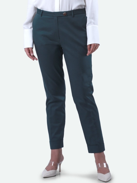 

QUA Women Green Regular Fit Solid Formal Trousers