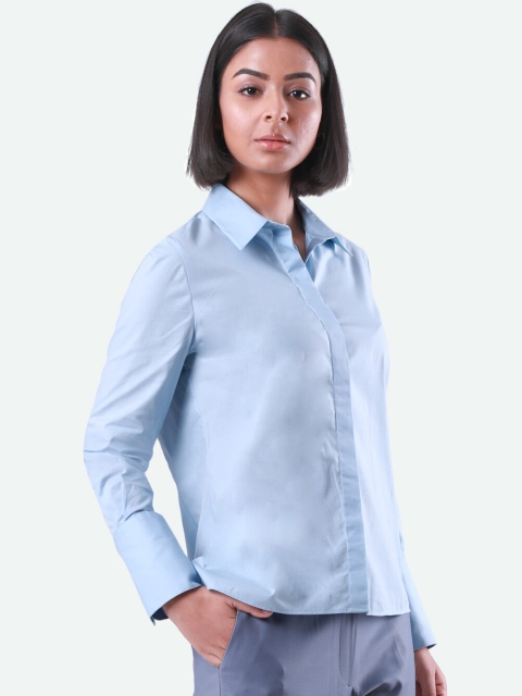 

QUA Women Blue Tailored Fit Solid Casual Shirt