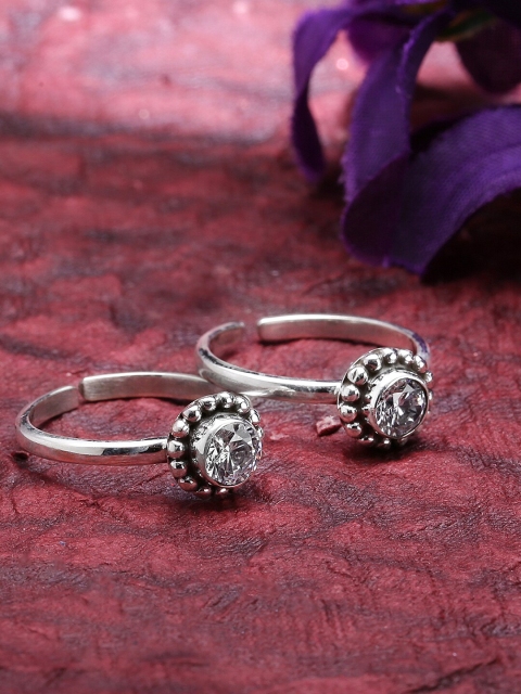 

Yellow Chimes Set Of Two 925 Sterling Silver White Quartz-Studded Handcrafted Toe Rings