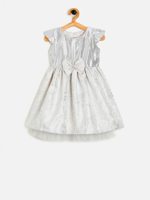 

Aomi Girls Silver-Toned & Cream-Coloured Self Design Fit and Flare Dress