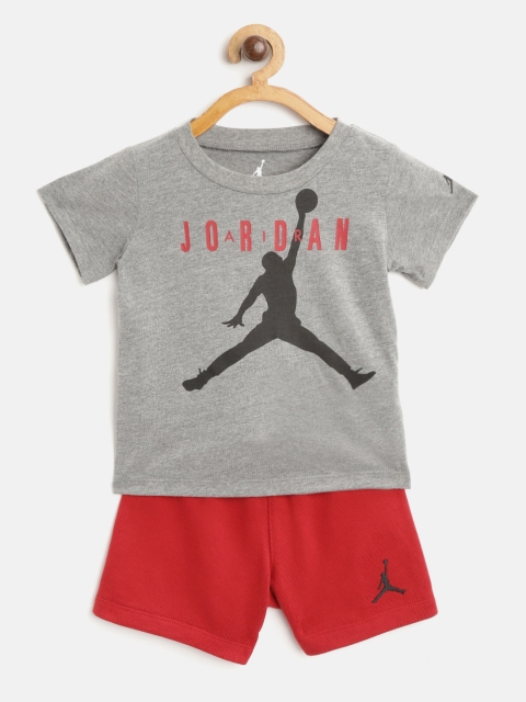 

Jordan Boys Grey Melange & Red Logo Print T-shirt with Shorts