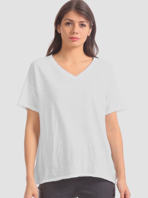 

GAP Women White Solid V-Neck T-shirt