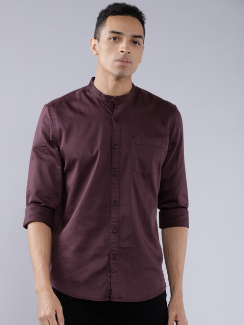 

HIGHLANDER Men Aubergine Slim Fit Solid Casual Shirt, Purple
