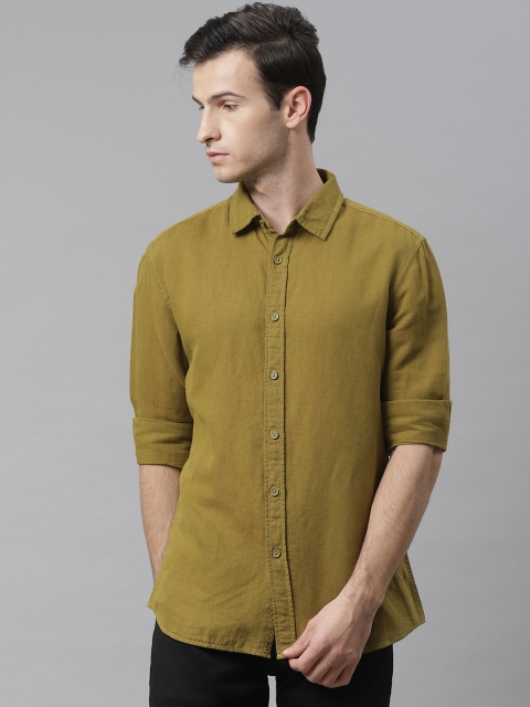 

Marks & Spencer Men Olive Green Regular Fit Solid Casual Shirt