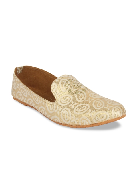 

Ta Chic Men Gold-Toned Mojaris