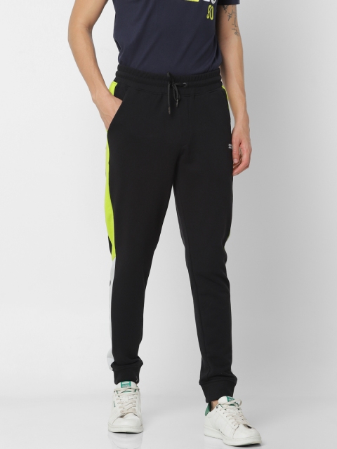 

Jack & Jones Men Black Solid Joggers