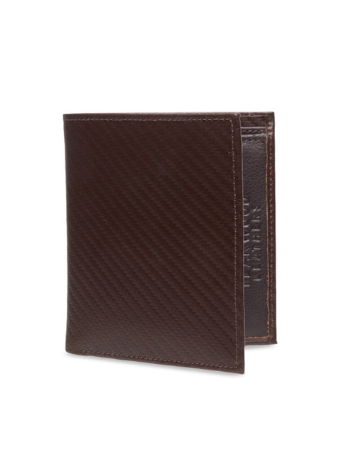 

Teakwood Leathers Men Brown Textured Leather Two Fold Wallet
