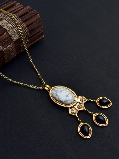 

ZeroKaata Off-White Gold-Plated Black Onyx & Howlite-Studded Handcrafted Pendant & Chain