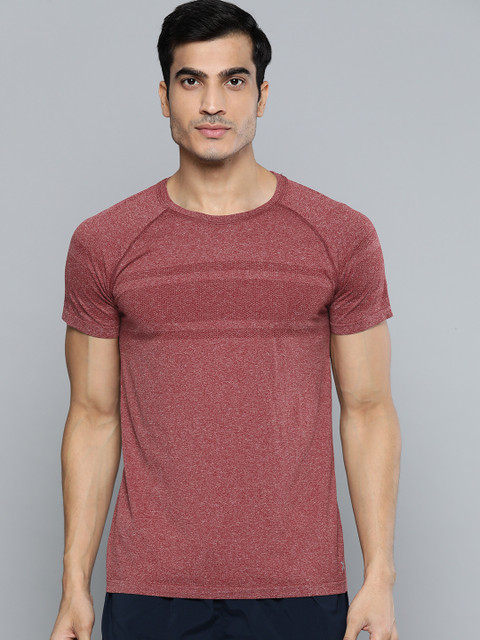 

HRX by Hrithik Roshan Men Burgundy Solid Seamless Rapid-Dry Yoga T-shirt, Maroon