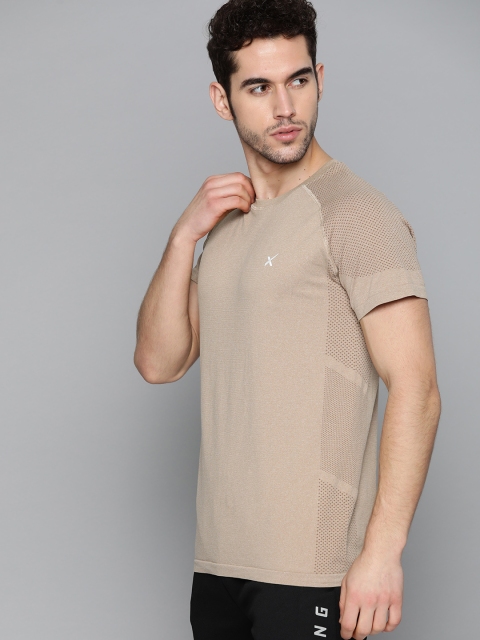 

HRX by Hrithik Roshan Men Light Taupe Solid Seamless Rapid-Dry Yoga T-shirt