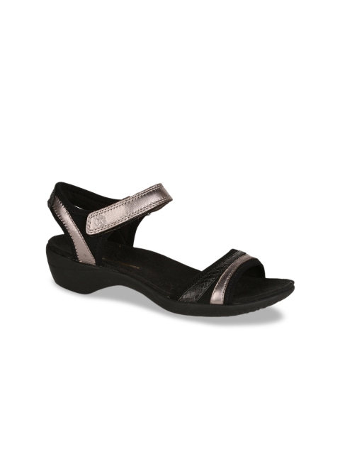 

Hush Puppies Women Black & Rose Gold-Toned Colourblocked Leather Heels