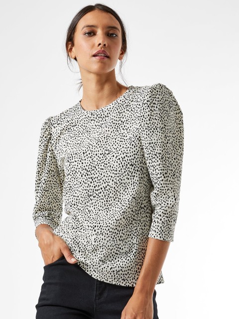 

DOROTHY PERKINS Women Off-White & Black Self-Design Crinkled Top
