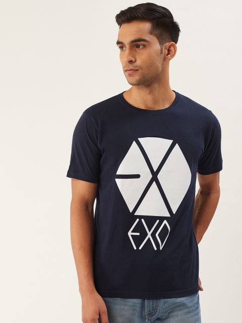 

PRINTOCTOPUS Men Navy Blue White Printed Round Neck Pure Cotton T-shirt