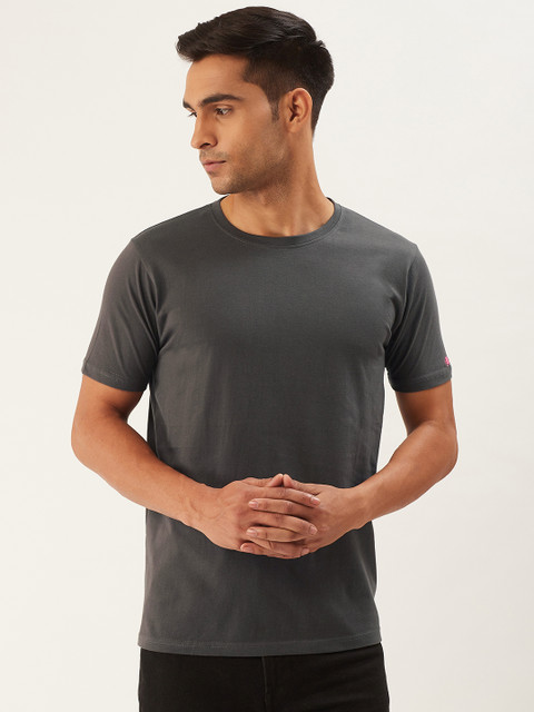 

PRINTOCTOPUS Men Charcoal Grey Solid Round Neck T-shirt