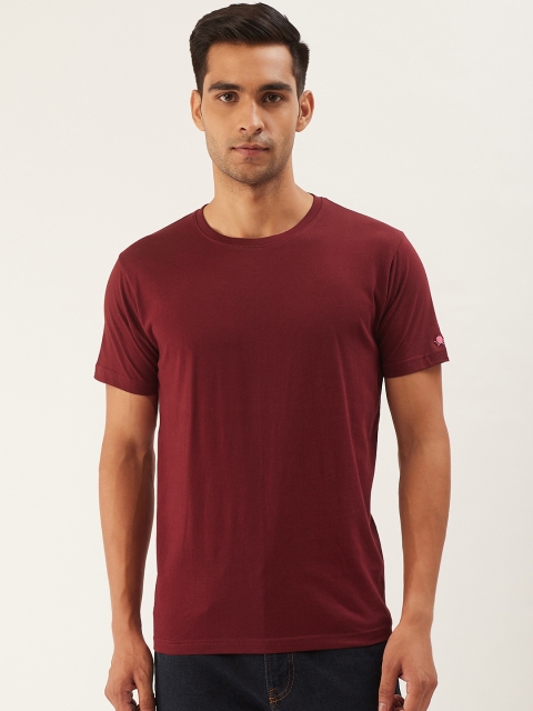 

PRINTOCTOPUS Men Maroon Solid Round Neck T-shirt