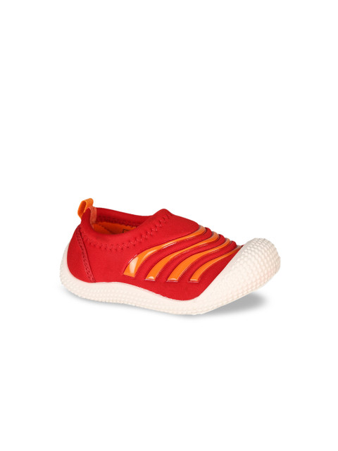 

Bubblegummers Boys Red & Yellow Colourblocked Slip-On Sneakers