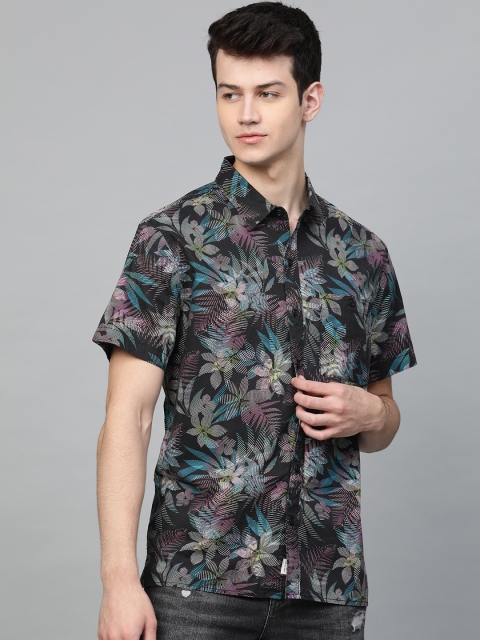 

AMERICAN EAGLE OUTFITTERS Men Black & Blue Classic Fit Tropical Print Casual Shirt