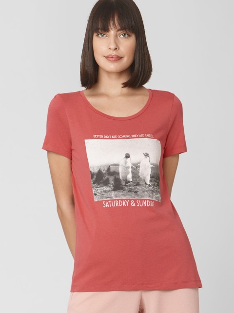 

Vero Moda Women Red Printed Round Neck T-shirt