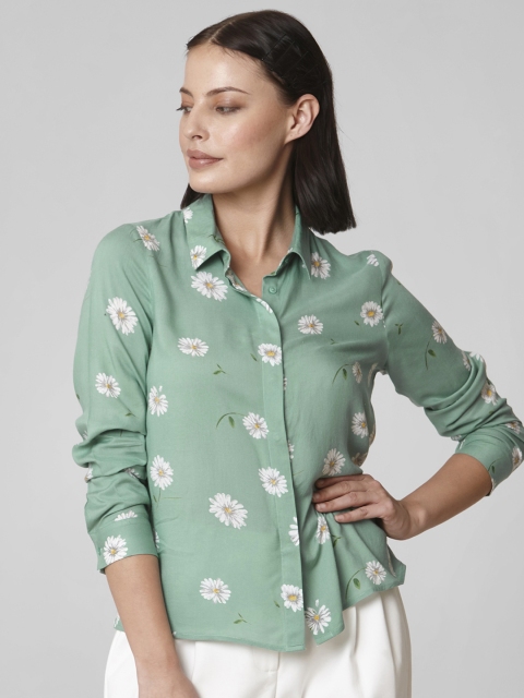 

Vero Moda Women Green Regular Fit Printed Casual Shirt