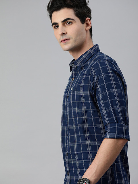 

WROGN Men Navy Blue & White Slim Fit Checked Casual Shirt