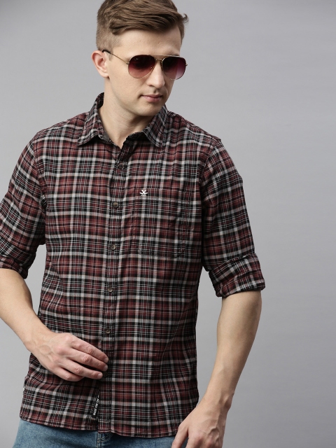 

WROGN Men Maroon & Black Slim Fit Checked Casual Shirt