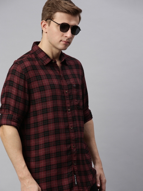 

WROGN Men Maroon & Black Slim Fit Checked Casual Shirt