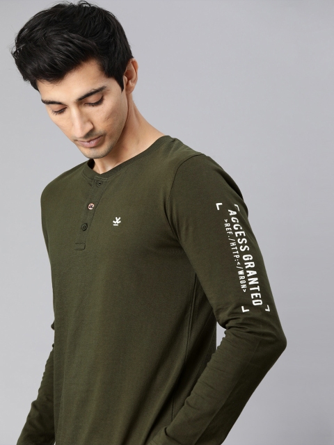 

WROGN Men Olive Green Slim Fit Solid Henley Neck T-shirt with Printed Sleeve
