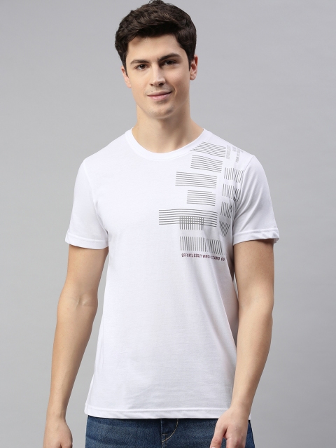 

WROGN Men White Geometric Printed Slim Fit Round Neck T-shirt