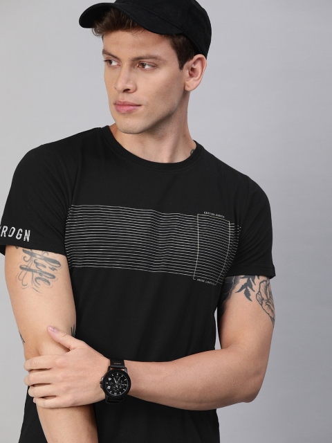 

WROGN Men Black & White Slim Fit Striped Round Neck T-shirt