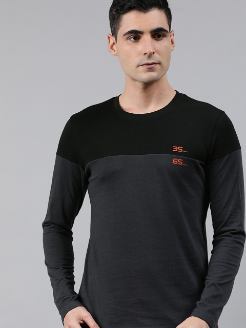 

WROGN Men Black & Charcoal Grey Slim Fit Colourblocked Round Neck T-shirt